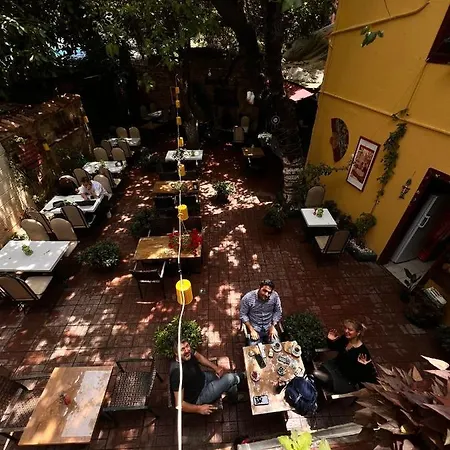 ホームステイ Sari アンタルヤ