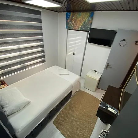 Sari * アンタルヤ